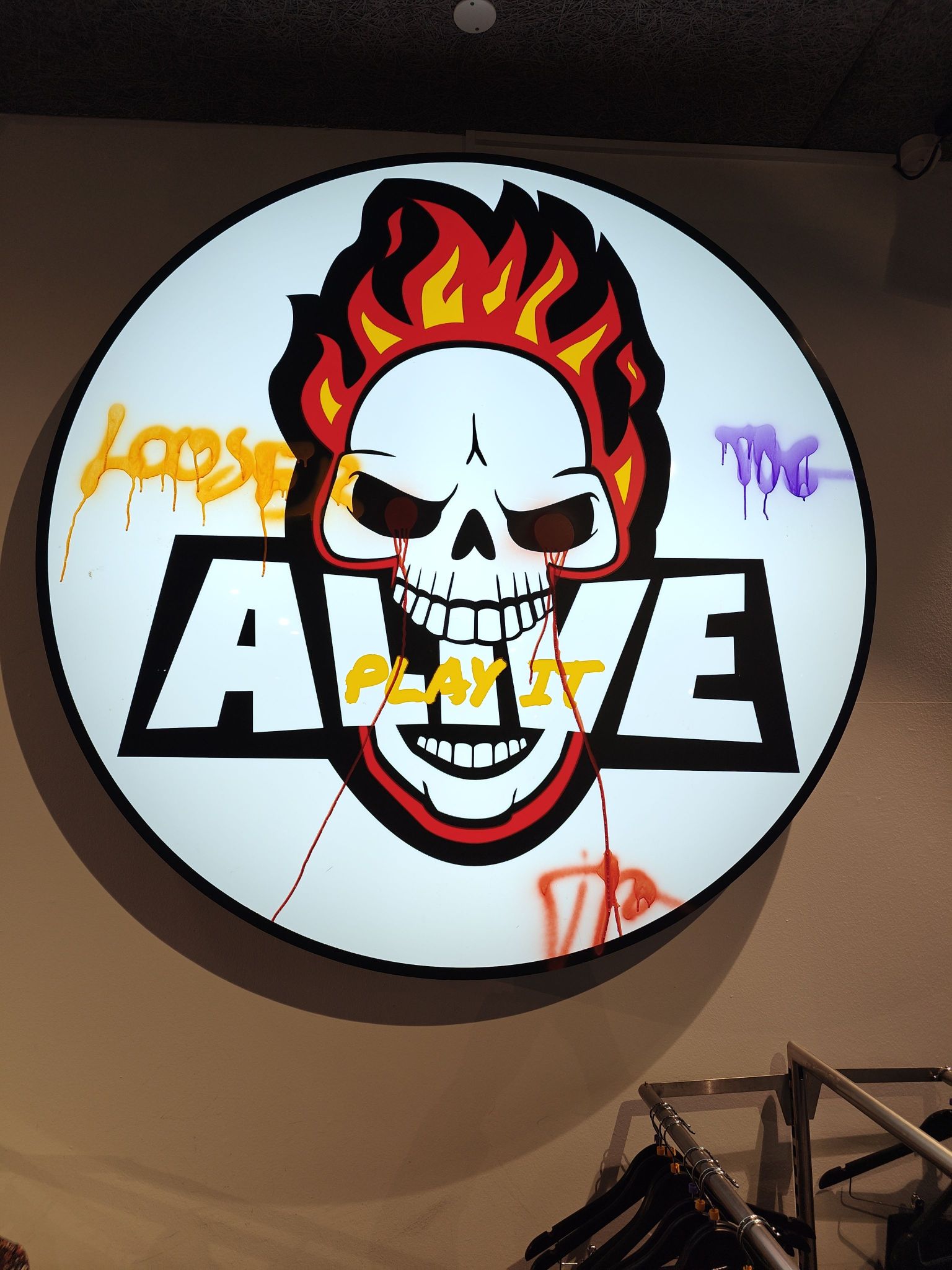 Butiksreklame bagbelyst